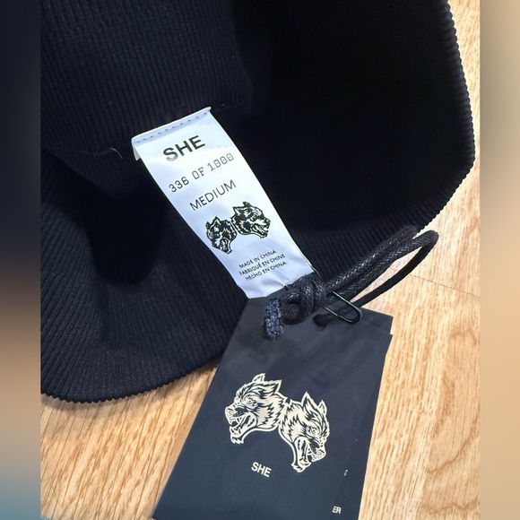 Darc Sport SHE Valhalla Seamless Butt Scrunch Shorts Black M 336/1000 NWT - Picture 5 of 6